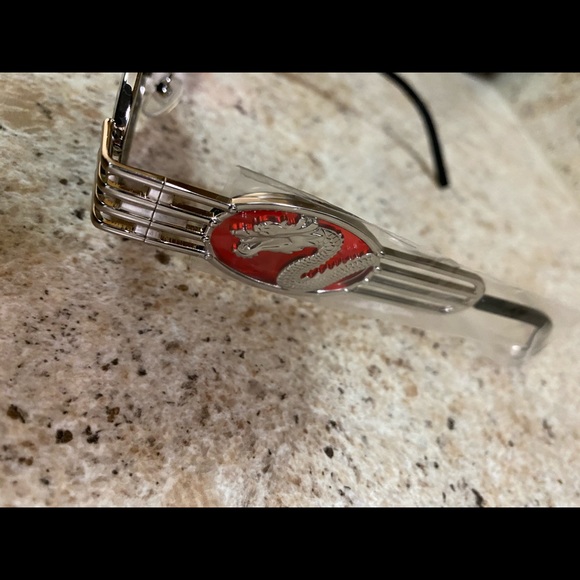 Mirror Gray Dragon Oval Frames - Picture 2 of 4